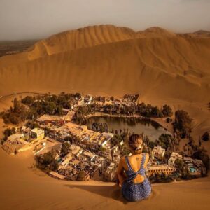 Tour a Huacachina & Sandboarding